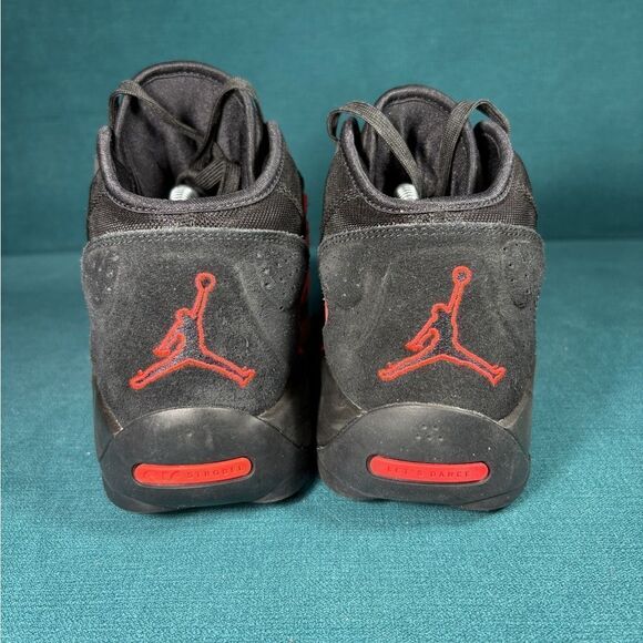 Size 11 - Men’s Nike Air Jordan Zion 2 black and red shoes - Picture 2 of 10